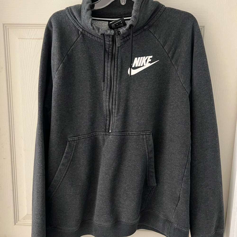 Nike Women’s 1/4 zip